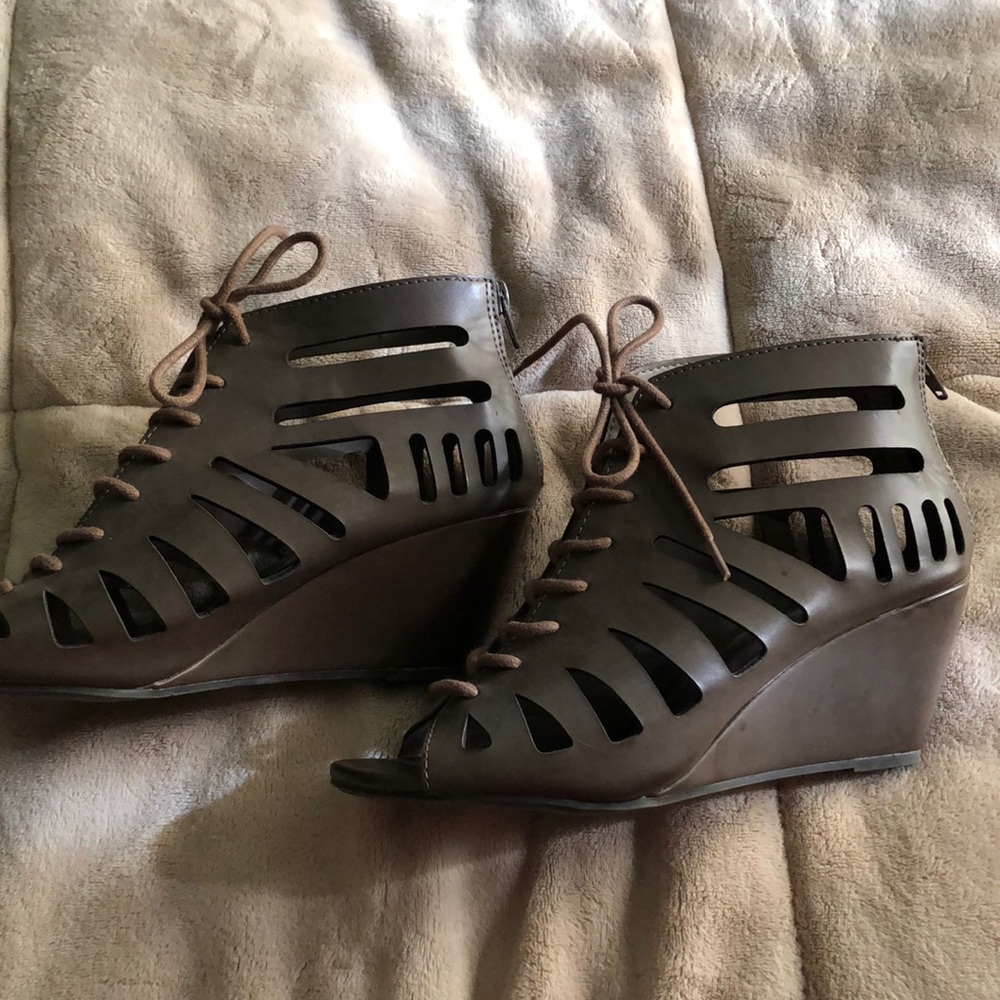 Charlotte Rousse wedges - Picture 2 of 5
